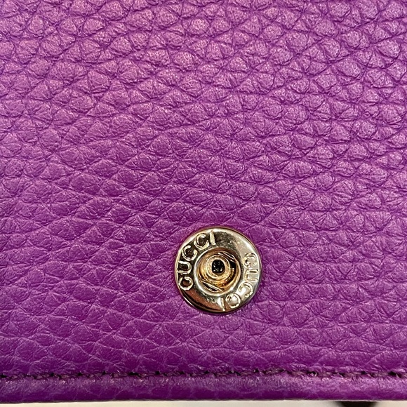 GUCCI 407041 Pebbled Calfskin Soho Wallet on Chain Crossbody Purple - Picture 9 of 9